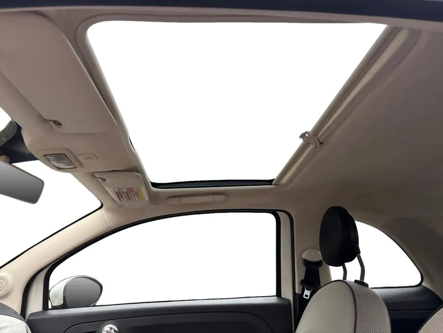 Fiat 500 1.2 Lounge airco , lm velgen , panoramadak , tel , usb , el ramen en spiegels .