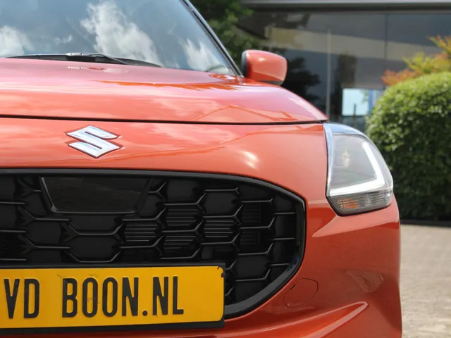 Suzuki Swift 1.2 Comfort Smart Hybrid | € 2200,- DEALERKORTING! | Snel Rijden!
