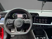 Audi A3 Sportback 45 TFSIe 272pk S-tronic S edition Competition · Panoramadak · Camera · Elek. Bestuurdersstoel · Apple/Android Car Play · Leder/ Alcantara · Zwart Optiek · 18'' Inch · Garantie t/m 10-12-2030 of 100.000km