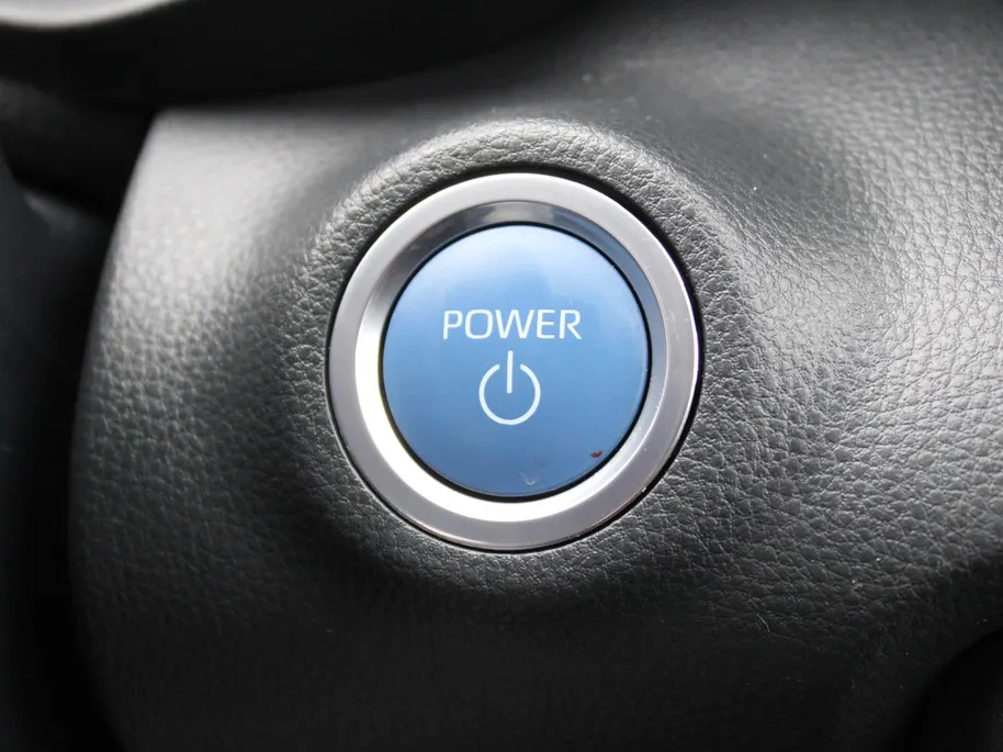 Mazda 2 Hybrid 1.5 Select | 16' LM | Stoel- & stuurverwarming | HUD | Camera | Dodehoek sensor |