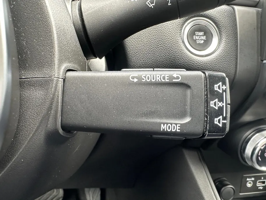 Renault Captur 1.6 E-Tech Hybrid 145 Intens | Automaat | Apple Carplay & Android Auto | Camera | Parkeersensoren | LMV | Cruise & Climate Control | 12 Maanden BOVAG Garantie