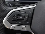 Volkswagen T-Roc 1.5TSI/150PK R-Line · Apple/Android Car Play · Camera + Parkeersensoren · Keyless · Garantie t/m 27-03-2027
