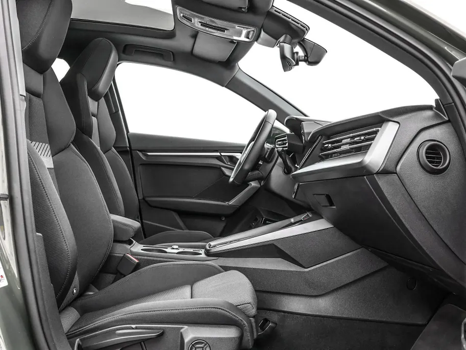 Audi A3 Sportback 40 TFSIe 204pk S-tronic Advanced edition · Panoramadak · Camera · SONOS Sound · Head-Up Display · Elek. Achterklep · Keyless · Garantie t/m 07-10-2030 of 100.000km