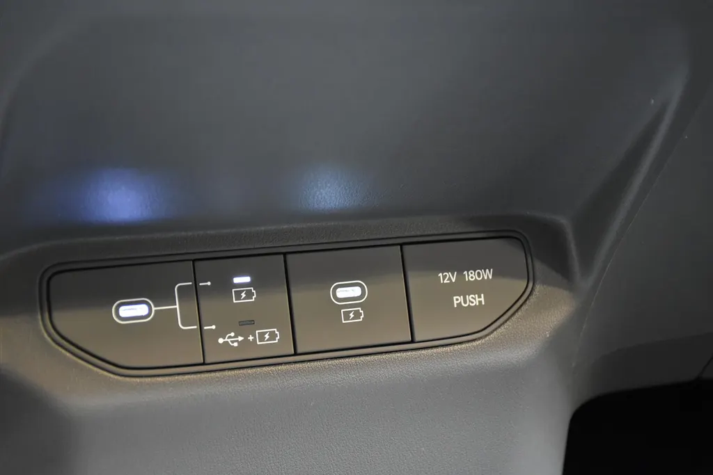 Kia EV3 81,4 kWh 204pk Plus Advanced NIEUW