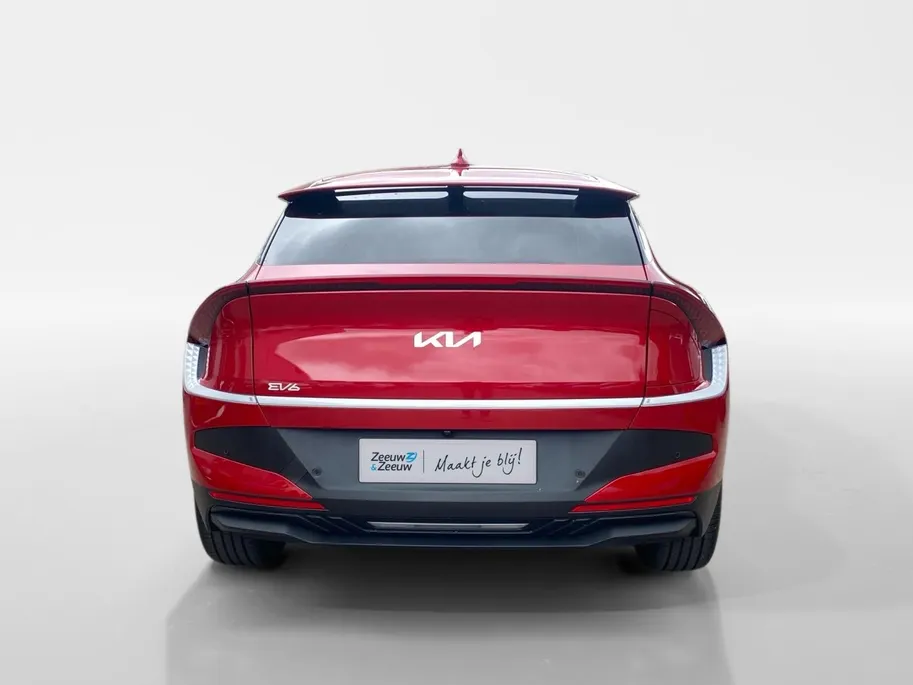 Kia EV6 Light Edition 63 kWh | VOORRAAD VOORDEEL NU €42.950,- | Direct leverbaar | Stoel+Stuur verwarming | Climate control | Navigatie | Parkeer camera achter | Parkeer sensoren voor en achter