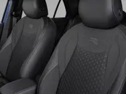 Volkswagen T-Roc 1.5 eTsi R-Line First Edition 150 pk 7 versn. DSG · Achteruitrijcamera · Electrische achterklep · Trekhaak