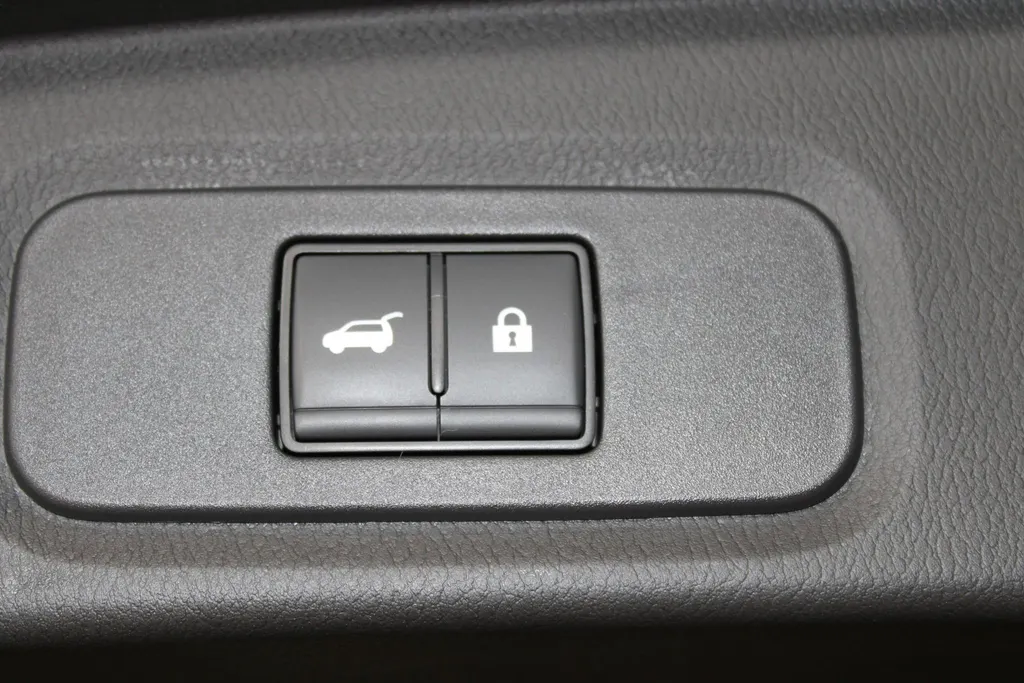 Nissan QASHQAI 1.3 MHEV Xtronic Tekna Plus | Nappa lederen bekleding | 1800kg trekgewicht | Cold pakket | 20inch wielen | Stoelgeheugen | Apple carplay & Android auto| Pro-pilot | Navigatie | Head-up display |