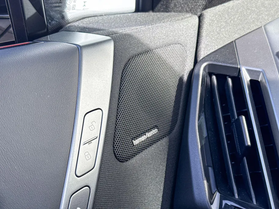 BMW iX xDrive60