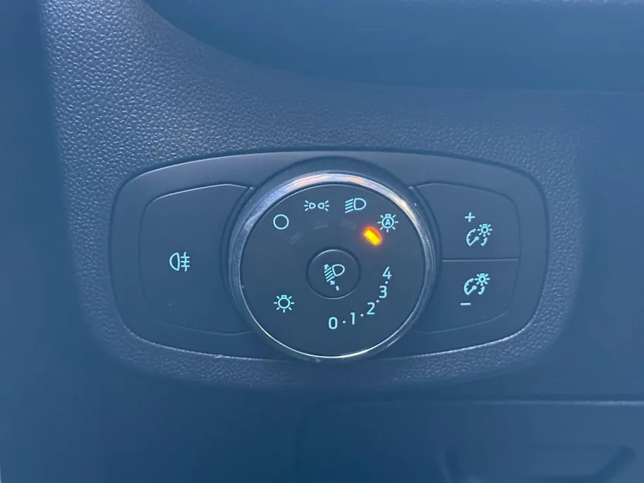 Ford Fiesta 1.0 EcoBoost Hybrid Titanium | Winterpack | Apple Carplay/Android Auto | Cruise Control | Keyless Entry | Parkeersensoren Achter |