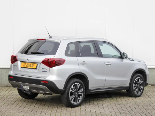 Suzuki Vitara 1.4 Boosterjet Style Smart Hybrid Automaat |  Navi | Adap. Cruise | Camera | Schuifdak | Trekhaak
