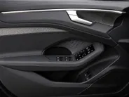 Audi A6 Avant 2.0 367pk e-hybrid Quattro S edition Competition · Glazendak · Luchtvering · B&O Audio · Wegklapbare Trekhaak · Elek. Stuur · Elek. Voorstoel · 21'' Inch · Garantie t/m 07-12-2030 of 100.000km