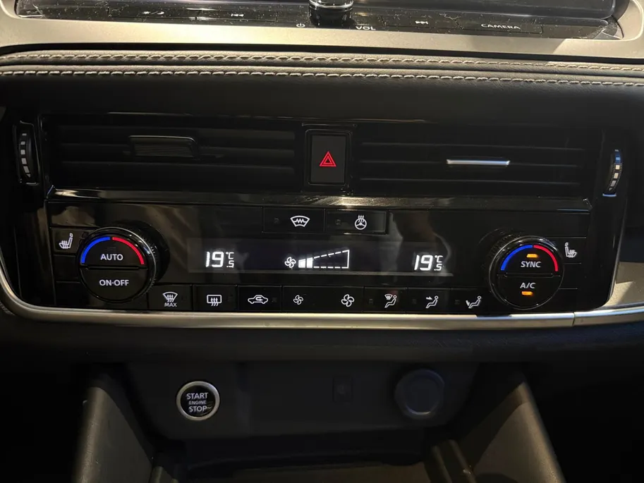 Nissan QASHQAI 1.3 MHEV Xtronic N-Connecta *Automaat*Panorama*Navi+Camera360*Climate*Adaptive Cruise*Stoel/Stuur Verw.*Luxe Auto!