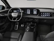 Audi Q6 e-tron S edition 83 kWh 252 PK · Glazen panoramadak · Trekhaak elek. wegklapbaar · S line zwart leder-kunstlederen bekleding