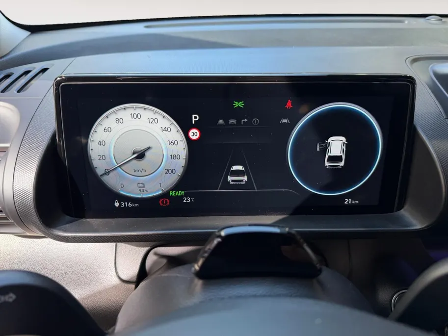 Hyundai Inster Evolve 49 kWh | Demo | Warmtepomp | 360 graden camera | Keyless entry | Dodehoek detectie |