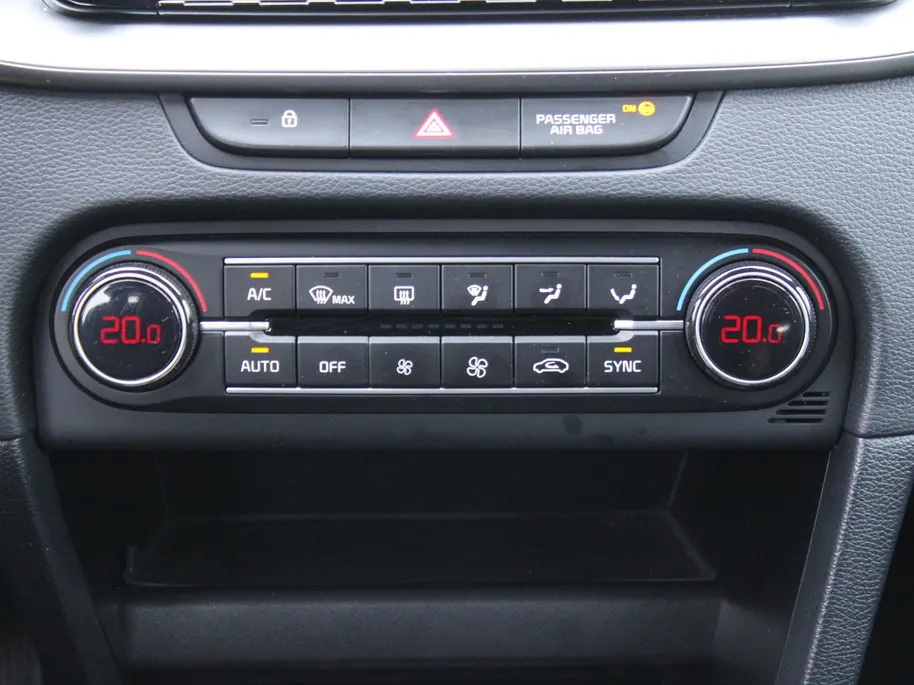 Kia Ceed Sportswagon 1.5 T-GDi DynamicLine | BTW Auto | Navi | Clima | Cruise | 16' LM | Camera | LED |