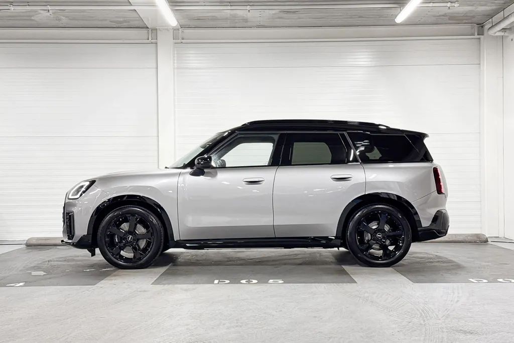 MINI Countryman Electric E John Cooper Works M