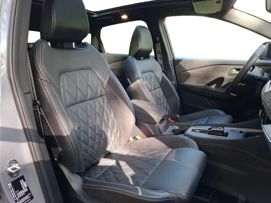 Nissan QASHQAI 1.5 e-Power Tekna Plus | PANO DAK | STOEL, STUUR VOORRUITVERWARMING | CARPLAY | NAV | ELEKTISCHE STOELEN MET GEHEUGEN |