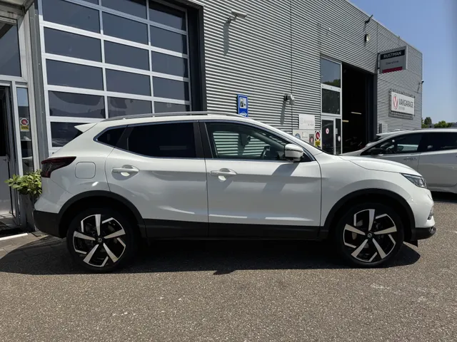 Nissan QASHQAI 1.3 DIG-T Premium Edition automaat
