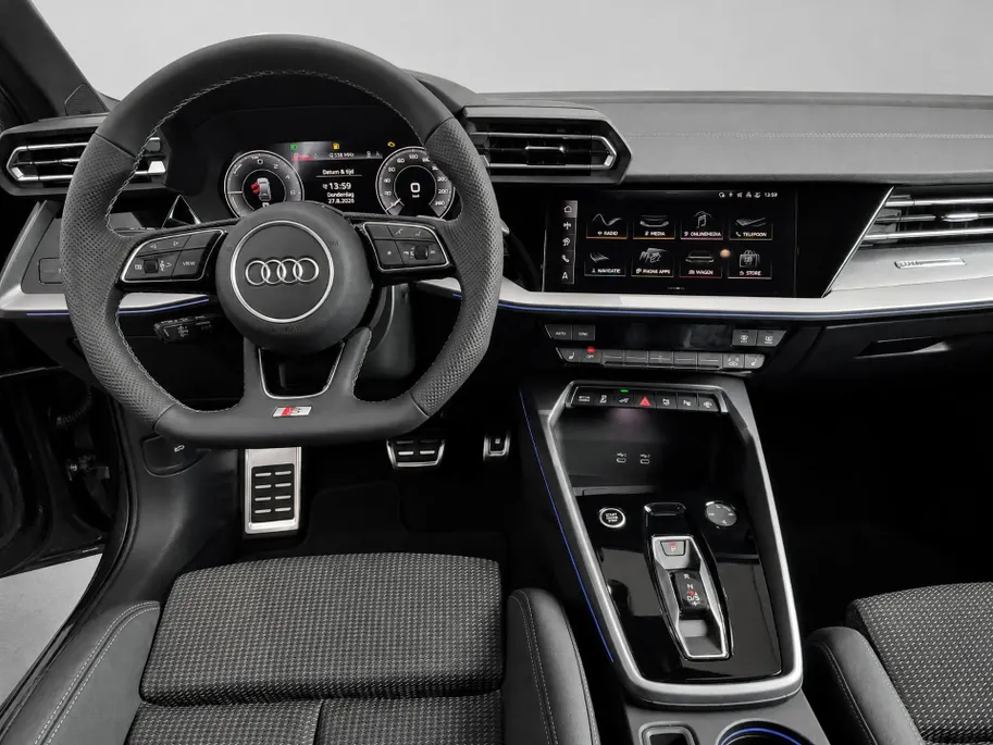 Audi A3 Sportback 40 TFSI e S edition 204 PK · Glazen panoramadak · SONOS premium 3D · Lichtpakket pro ambient light · MEGA Sale