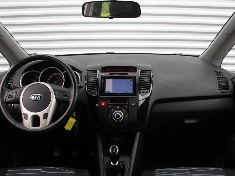 Kia Venga 1.4 CVVT X-ecutive | Trekhaak | 16' LM | Clima | Cruise | Navi | Parkeersensor achter |