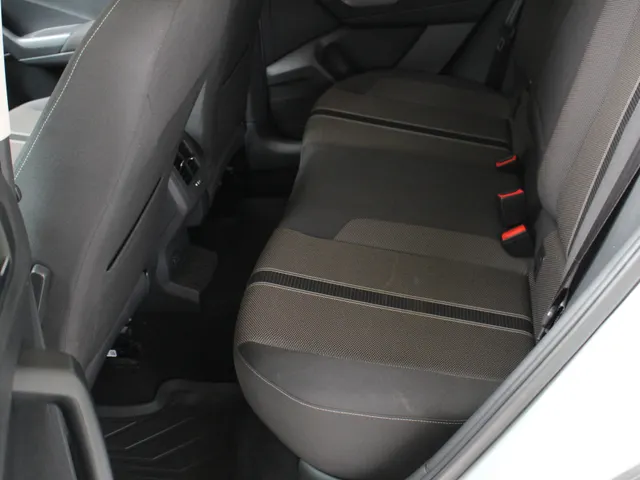 Volkswagen T-Roc 1.0 TSI Style | Airco | Navigatie | Trekhaak | PDC