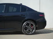 Alfa Romeo Giulia 2.0 Turbo 280 PK Competizione Q4 AWD | Harman | Veloce | 19'