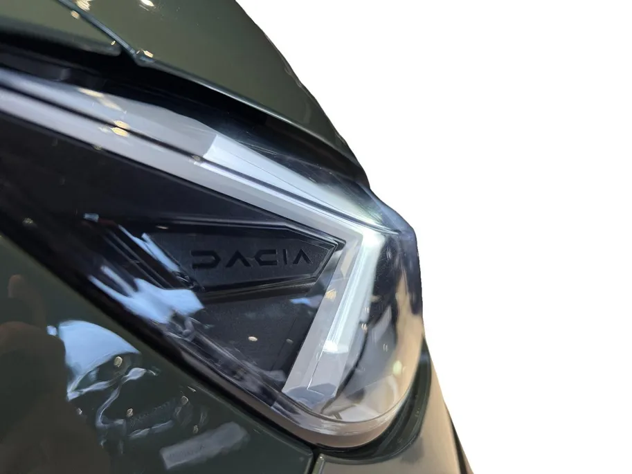 Dacia Jogger 1.6 Hybrid 140 Extreme 7p. *Aut*Navi(Carplay)+Camera*Climate*Parkeersensoren*Limited Edition!