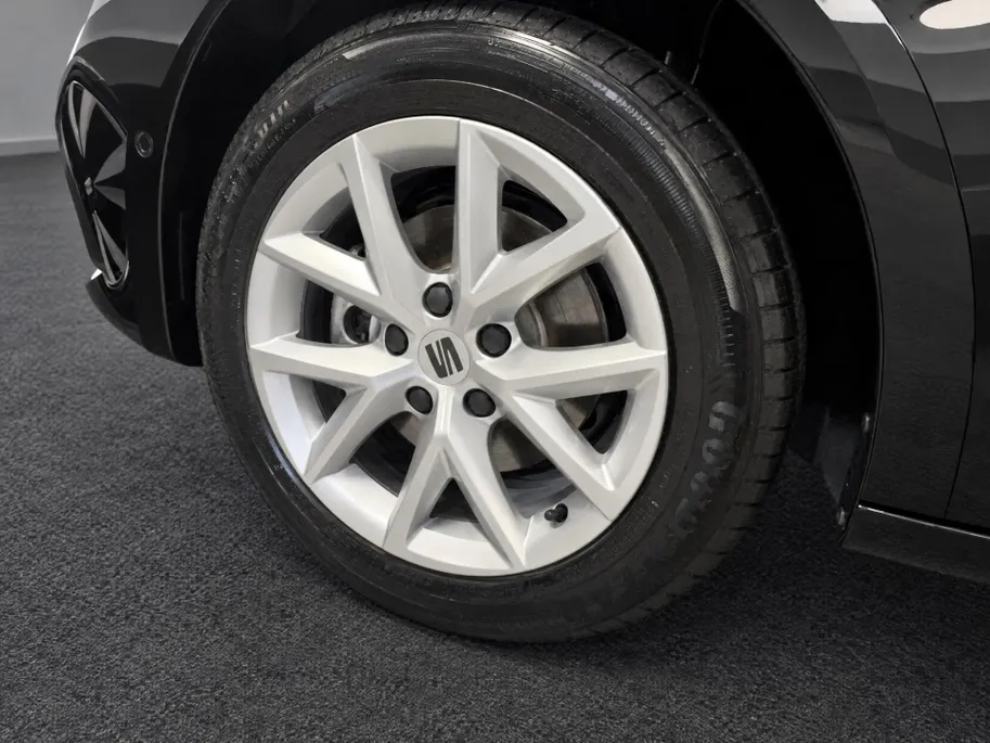SEAT Leon Sportstourer Style Business Intense 1.5 eTSI 115 PK DSG Station | Technology Pack | Matrix Verlichting | Metallic Lak | 3500,- Herwaardering!!