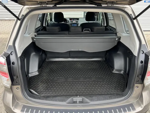 Subaru Forester 2.0 Luxury Plus Eyesight Automaat | Trekhaak | 17' LM Velgen | Climate Control | Elek. Schuif/Kantel Dak