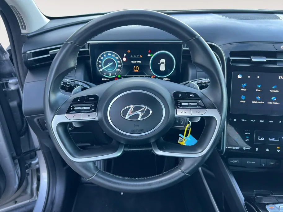Hyundai Tucson 1.6 T-GDI PHEV Comfort 4WD 265PK | Navigatie | Apple Carplay & Android Auto | Achteruitrijcamera | Cruise control | Lichtmetalen velgen |