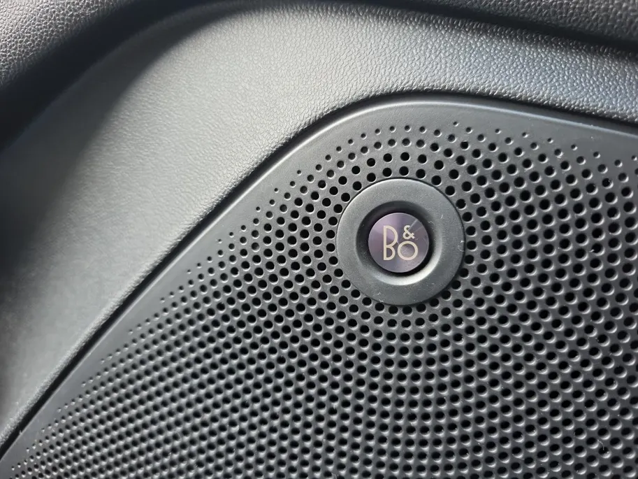 Ford Fiesta 1.0 EcoBoost Titanium | Panoramadak | B&O Sound | Winter Pack | Achteruitrijcamera | 12 maanden garantie! |