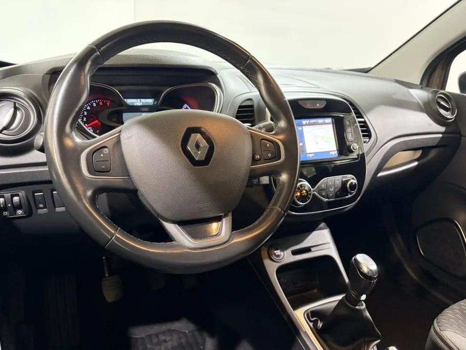Renault Captur 120PK TCe Intens | 1ste Eigenaar | Navigatie | Climate Control | Camera | Lichtmetalen Velgen | Parkeersensoren | Cruise Control | Park Assist | Bluetooth Audio/Telefoon | Licht & Regen Sensor |