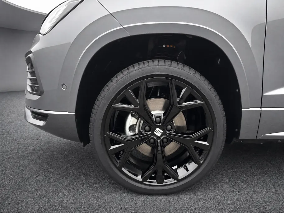 SEAT Ateca FR Business Intense 1.5 TSI 110 kW / 150 PK SUV 7 | Graphite Grey | Glossy Black Velgen | 5000,- Euro Korting!!
