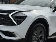 Kia Sportage 1.6 T-GDi Hybrid GT-PlusLine | Apple Carplay/ Android Auto | Navigatiesysteem | Licht + Regensensor | Stoelverwarming + Stoelkoeling | Stuurverwarming | Elektrisch Verstelbare Voorstoelen | Geheugen op Bestuurdersstoel | Elektrisch Schuif / Kanteldak | El