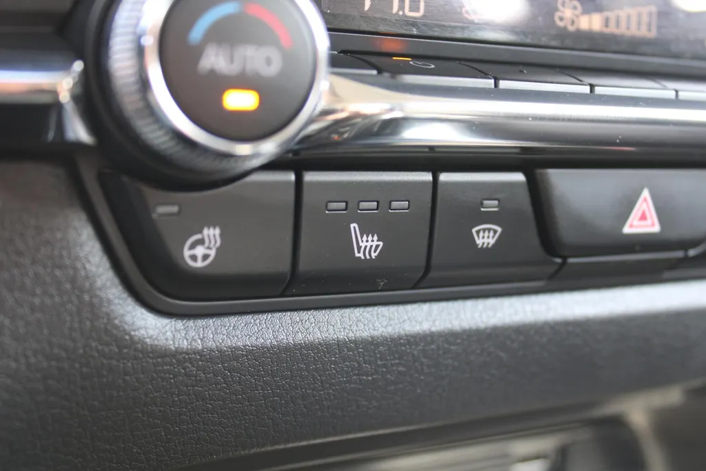 Mazda CX-30 2.0 SkyActiv-G Comfort | Automaat | Cruise | PDC | 16' LM | Navi | Leer | Trekhaak |