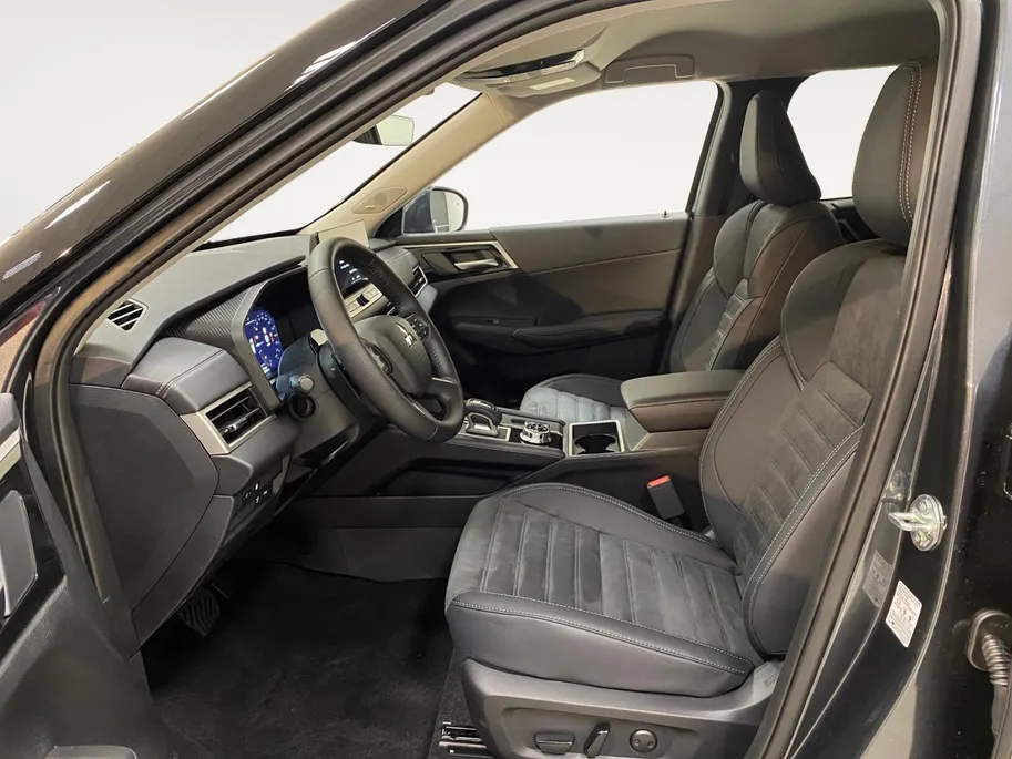 Mitsubishi Outlander 2.4 PHEV | INTENSE | DIRECT LEVERBAAR | PRIJS INCL €6.000,- KORTING |