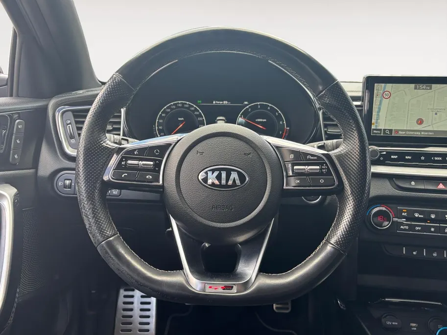 Kia ProCeed 1.0 T-GDI GT-PlusLine | Elektr. Schuif-/kanteldak | Elektr. achterklep | Achteruitrijcamera | Climate Control | Cruise Control | Stoel- en stuurverwarming |