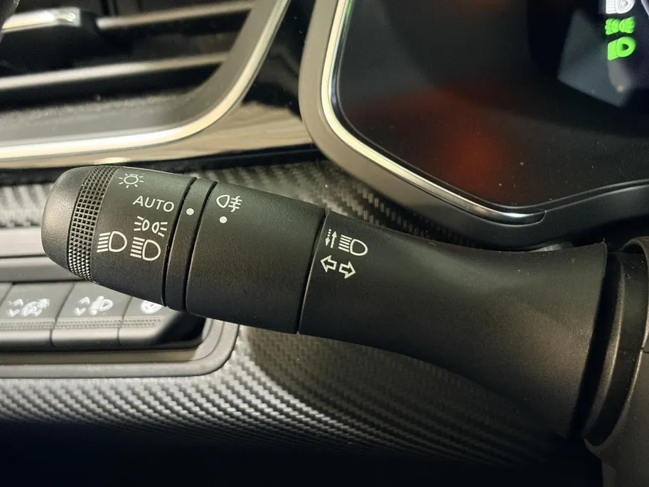 Renault Captur 145PK E-Tech Full Hybrid Engineered Automaat | 1e Eigenaar | Adaptieve Cruise Control | Apple Carplay/Android Auto | Camera | Parkeersensoren | Climate Control | Keyless | Digital Cockpit | Stuurwiel Verwarming |