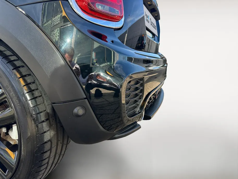 MINI 3-Deurs 1.5 Cooper | Automaat | John Cooper Works | Navigatie | Parkeersensoren | Stoelverwarming | Cruise & Climate Control | Dealer Onderhouden | 12 Maanden BOVAG Garantie