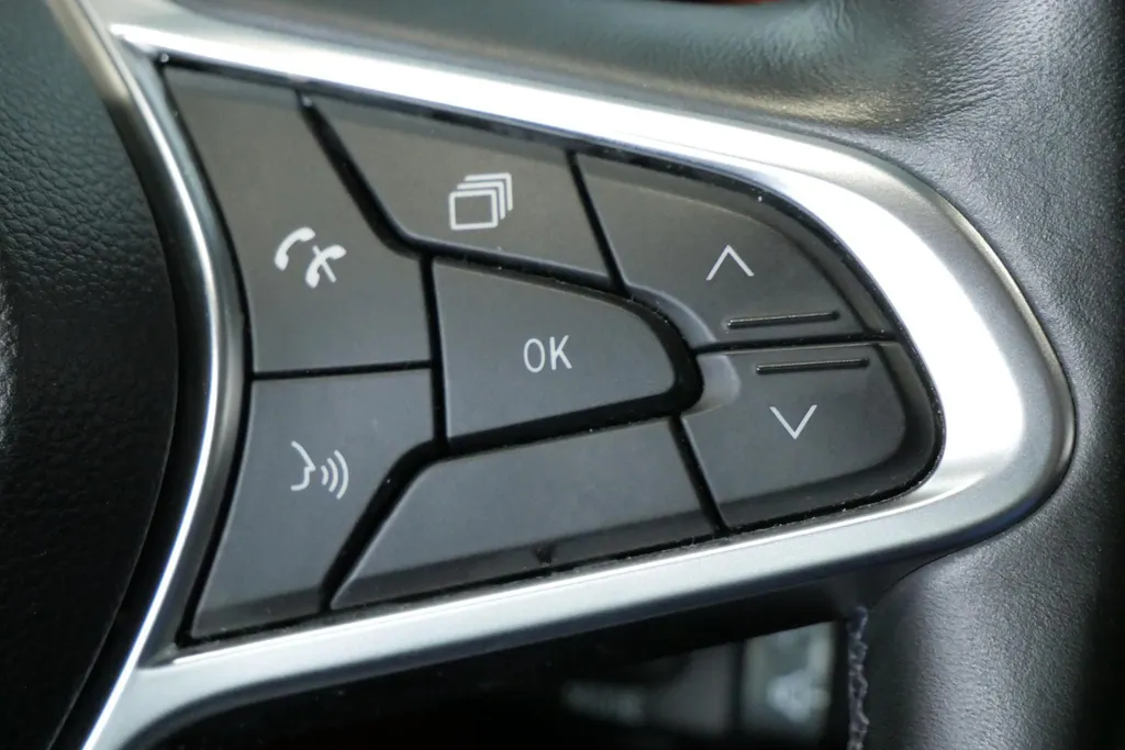 Renault Captur 1.6 E-Tech Plug-in Hybrid 160 Business *Aut*Navi+Camera*Climate*Stoel Verw.*Sportieve Auto!