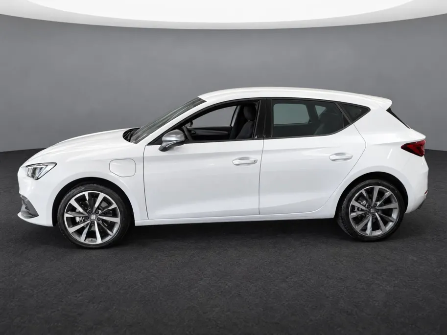 SEAT Leon FR Business 1.5 TSI eHybrid 150 kW / 204 PK Hatchb | 18 Inch | Matrix LED | Trekhaak | 5000,- HERWAARDERING!!!