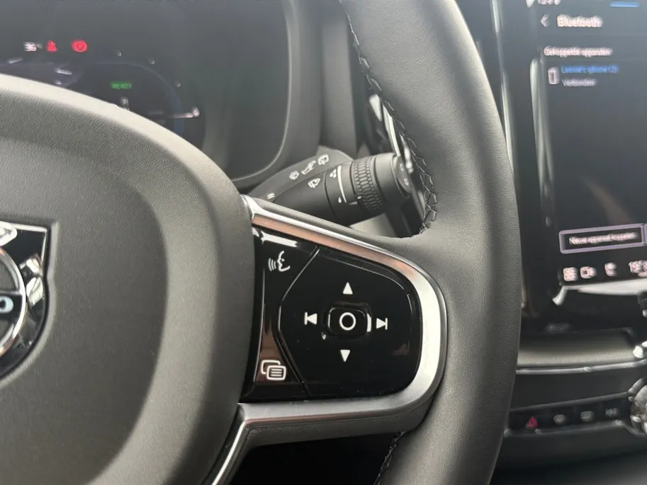 Volvo XC60 2.0 T8 AWD+ Black Edition | panoramadak | Harmann Kardan
