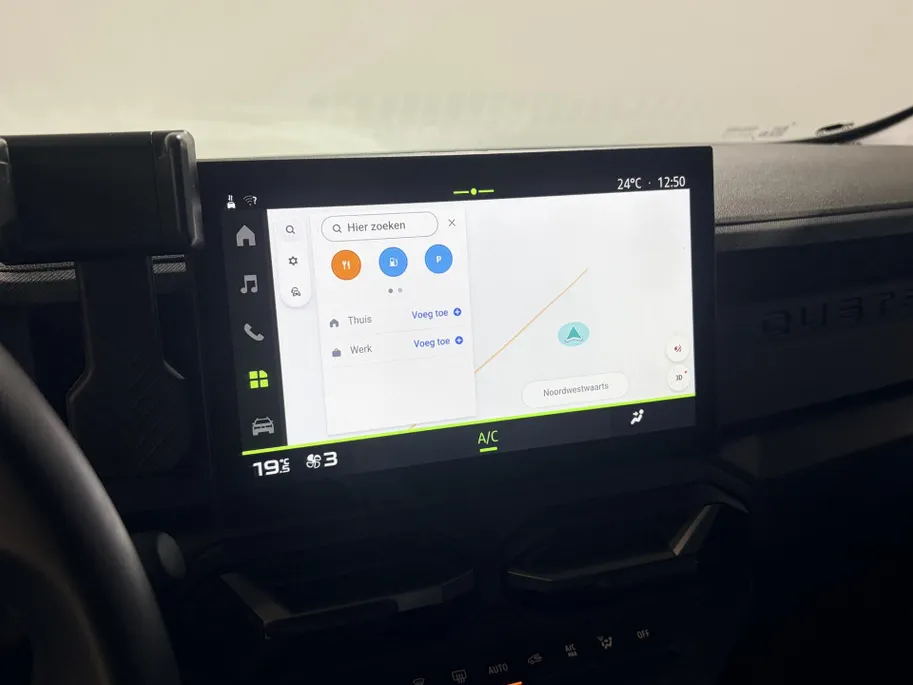 Dacia Duster 140PK Hybrid Journey Automaat | 1e Eigenaar | Navigatie | Apple Carplay/Android Auto | 360 Camera | Dodehoek Detectie | Parkeersensoren | Climate Control | Cruise Control | USB-C | Licht & Regen Sensor |