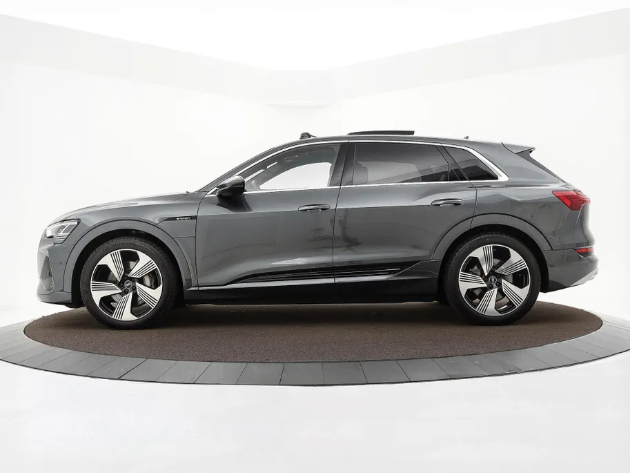 Audi e-tron 55 408pk Quattro S edition 95 kWh · SOH 95,6% · Panoramadak · 360 Camera · B&O Audio · Stoelverwarming · Luchtvering · 21'' Inch ·