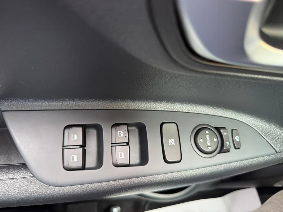 Kia Stonic 1.0 T-GDi MHEV DynamicPlusLine Automaat |  Navi | Apple Carplay/Android Auto | Metallic lak | Stoel & stuurverwarming | Fabrieksgarantie t/m 11-8-2032 + 3x 1 jaar* | NAP