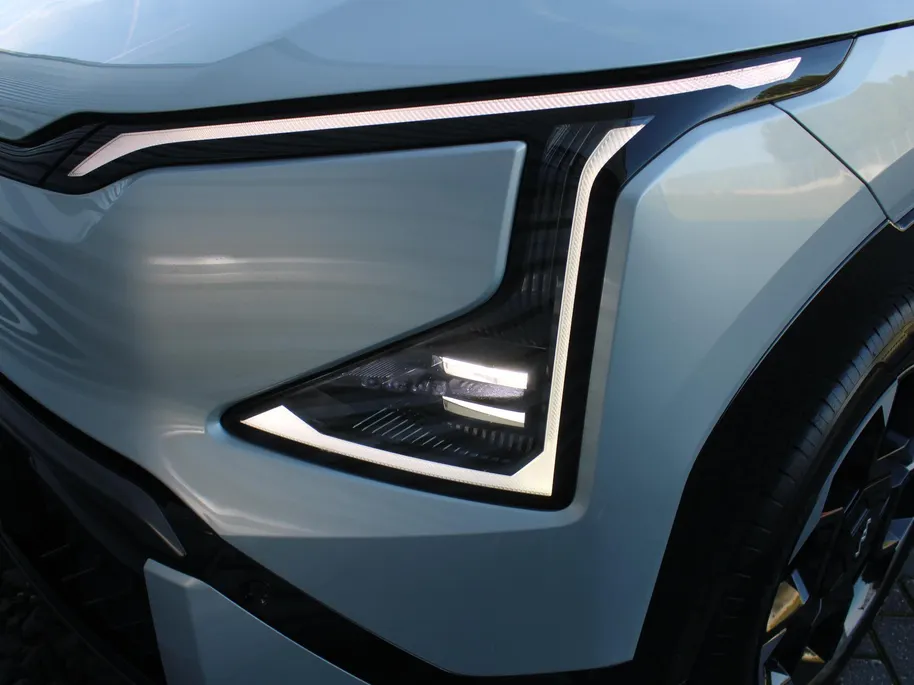 Kia EV5 GT-Line Business Edition 81.4 kWh | Trekhaak | Stuur-/stoelverwarming v+a | Schuifdak | Leer | Elek. stoelverstelling + achterklep | 20' LM | LED |