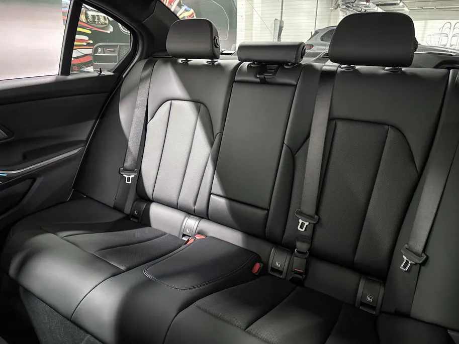 BMW 3 Serie Sedan 320i