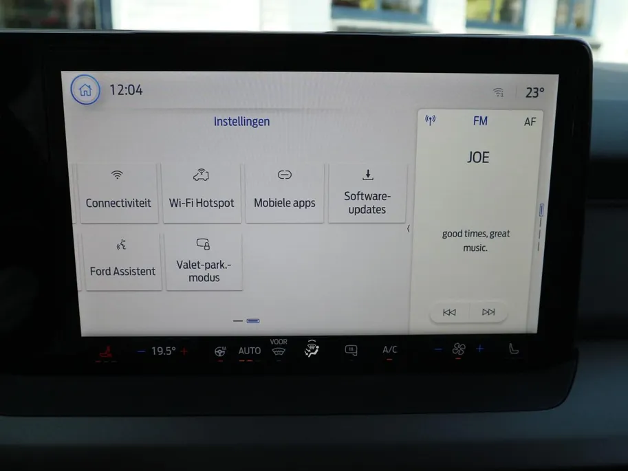 Ford E-Transit Courier Limited 44 kWh | TREKHAAK | NAVI | WINTERPACK |