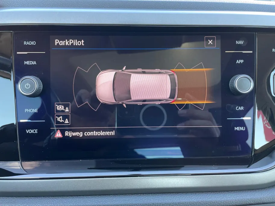 Volkswagen Polo 1.0 TSI Comfortline *Navigatie via carplay*Parkeersensoren*Schuif/kanteldak*Adapt. Cruise Control*LM.Velgen*Zeer nette auto!