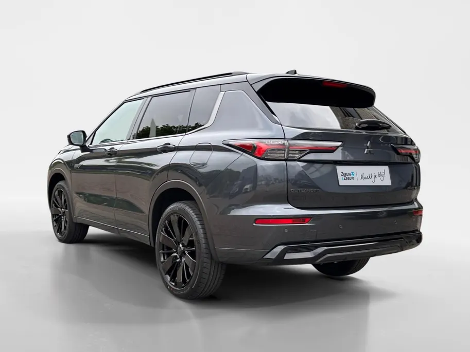Mitsubishi Outlander 2.4 PHEV Black Edition | 5000 EURO KORTING | ALLE OPTIES | DIRECT LEVERBAAR |